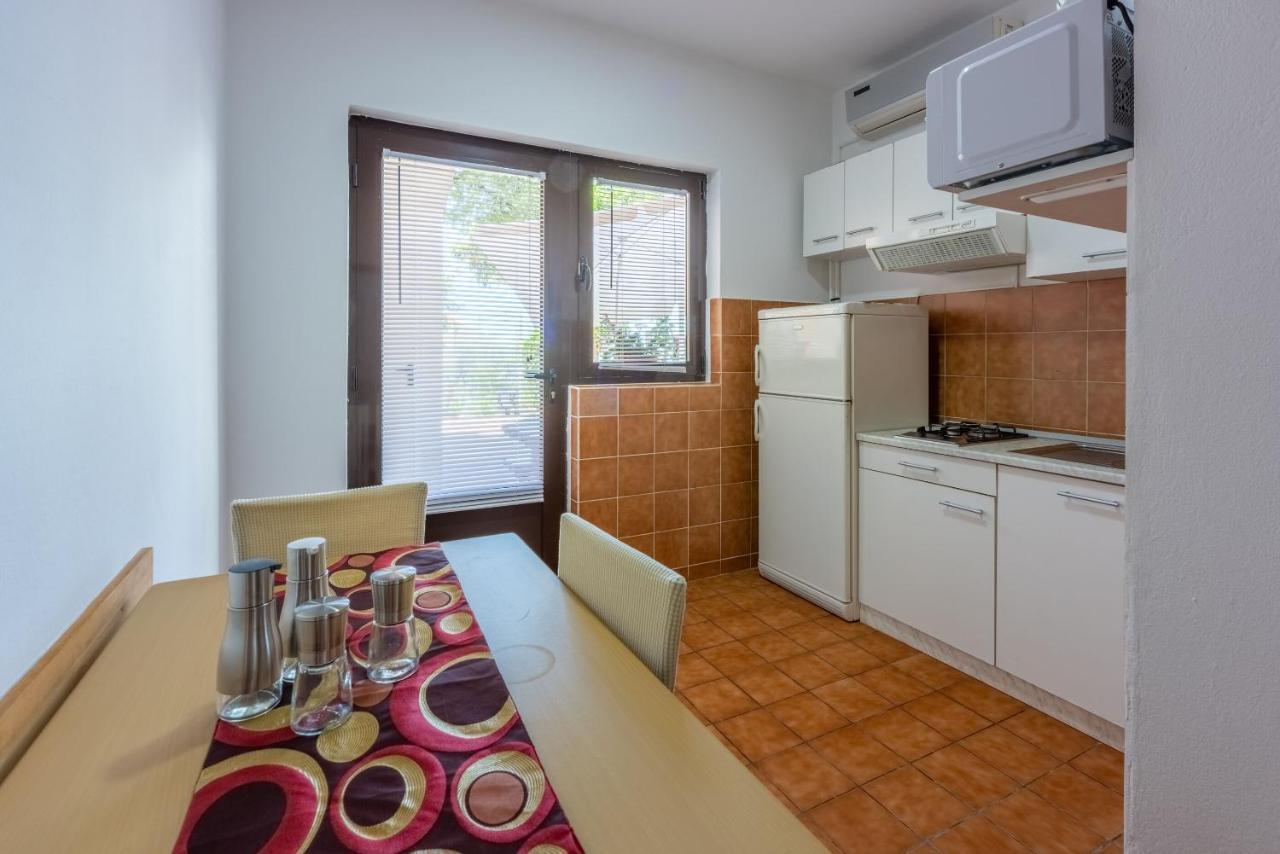 Apartments Lilin Цриквениця Екстер'єр фото
